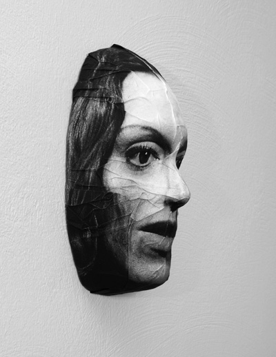 SABRINA JUNG, Photographers masks of death, Nr. 4